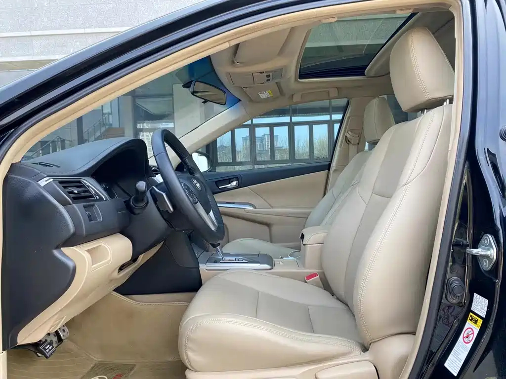 TOYOTA CAMRY 2013