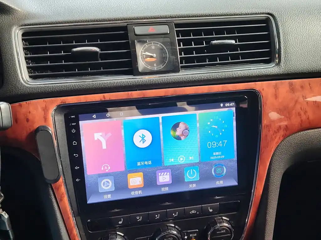 VOLKSWAGEN PASSAT 2014