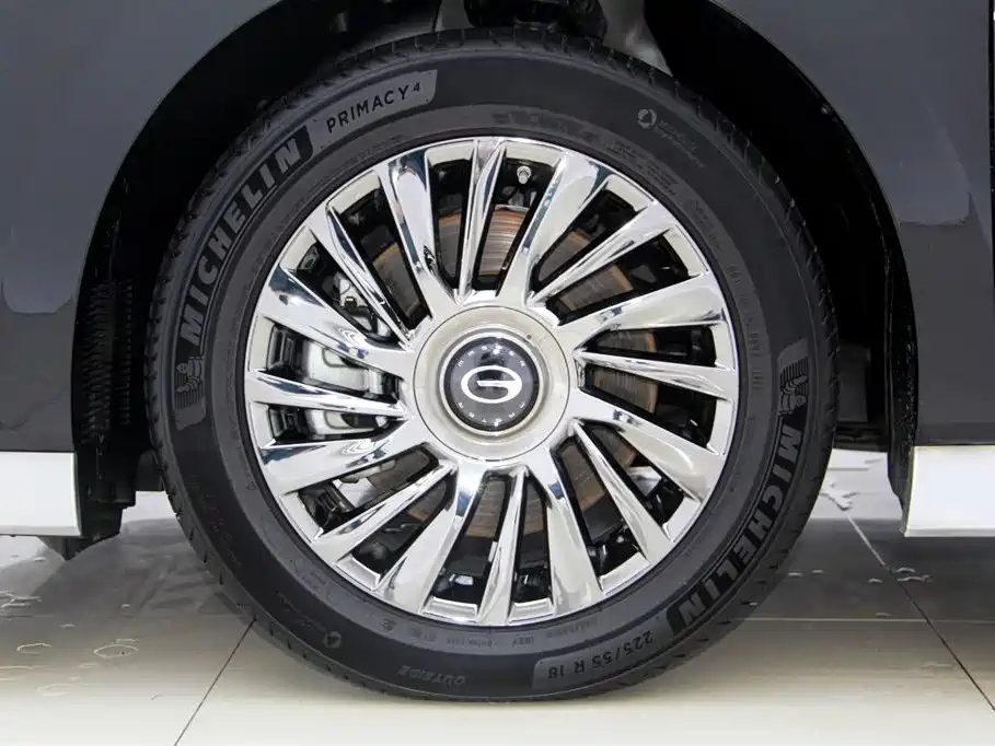 TRUMPCHI M8 2023
