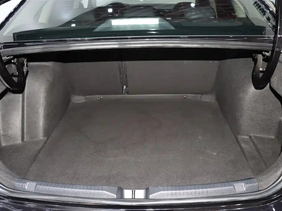 VOLKSWAGEN LAVIDA 2022