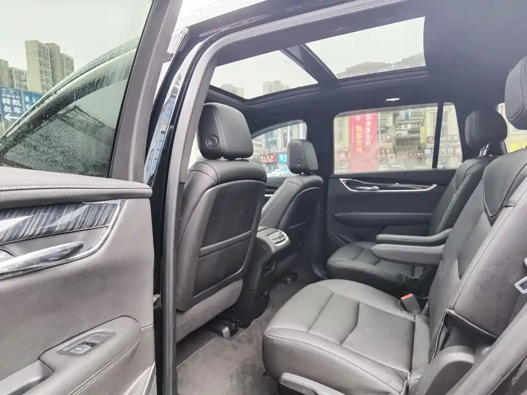 CADILLAC XT6 2021