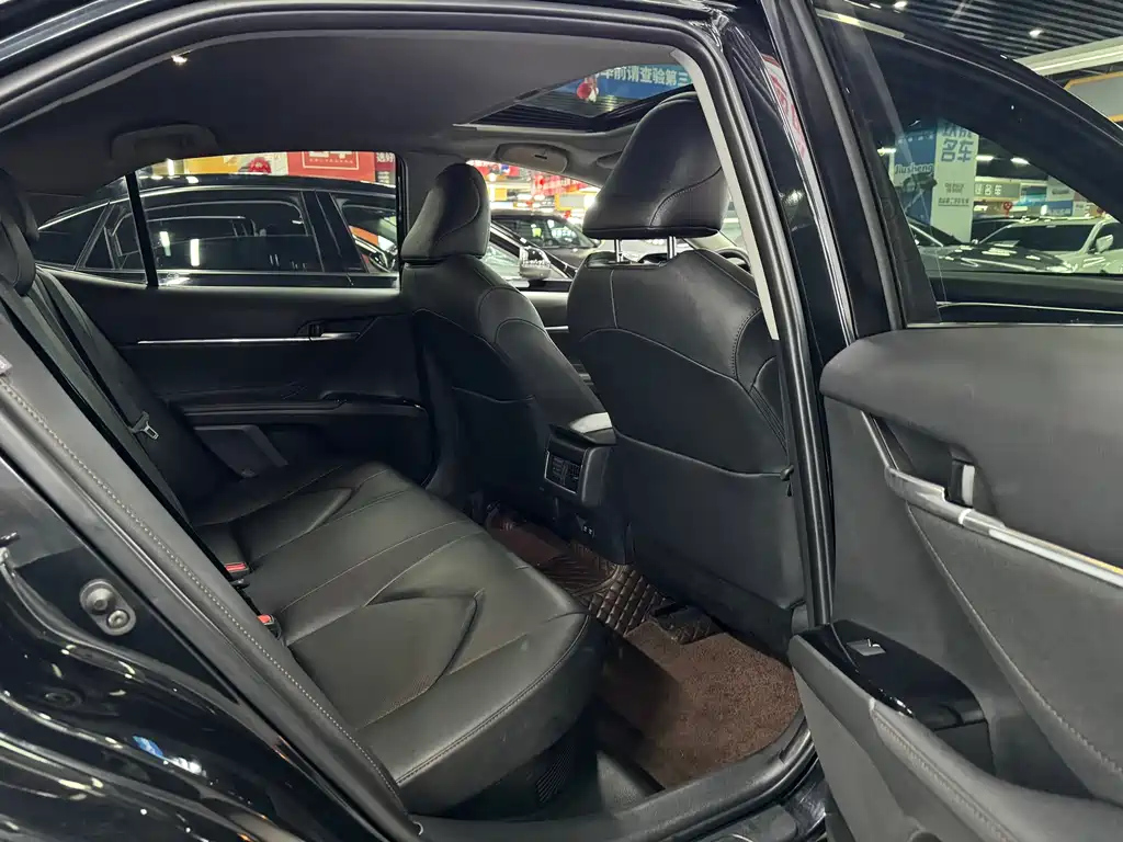 TOYOTA CAMRY 2021