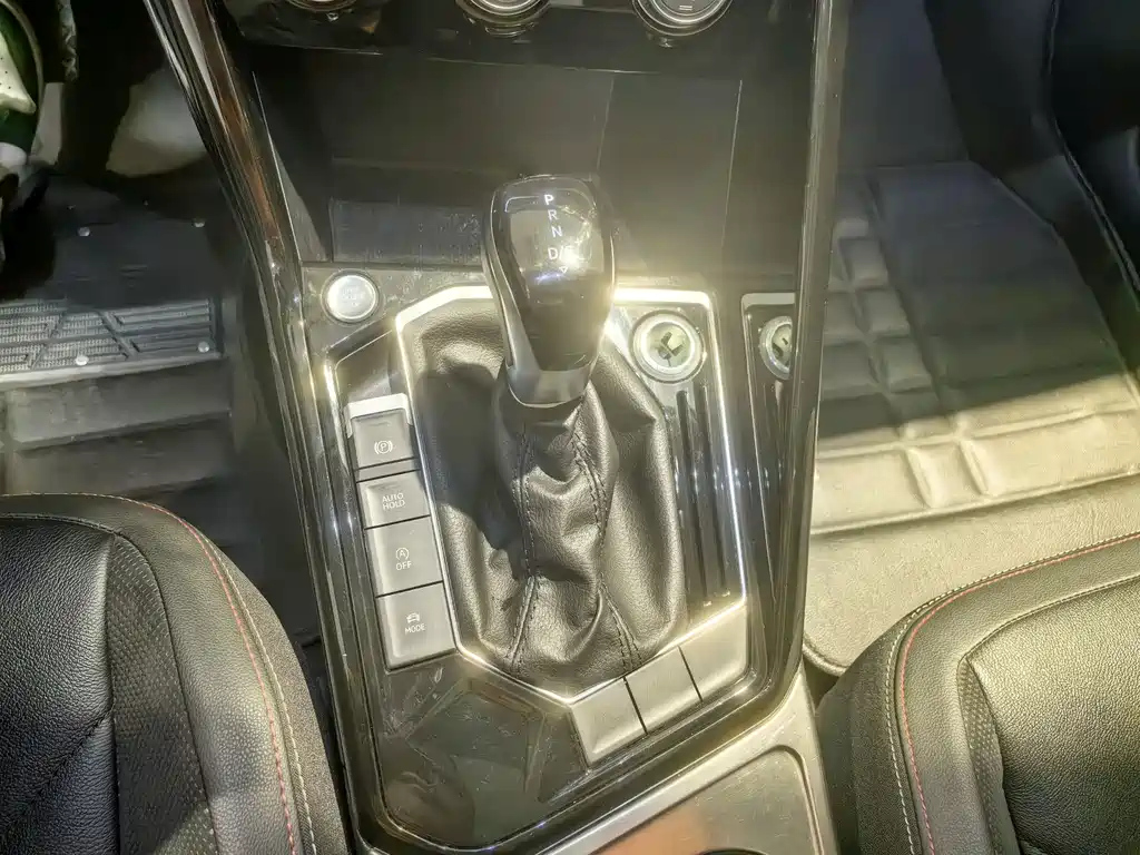 VOLKSWAGEN TAYRON 2020