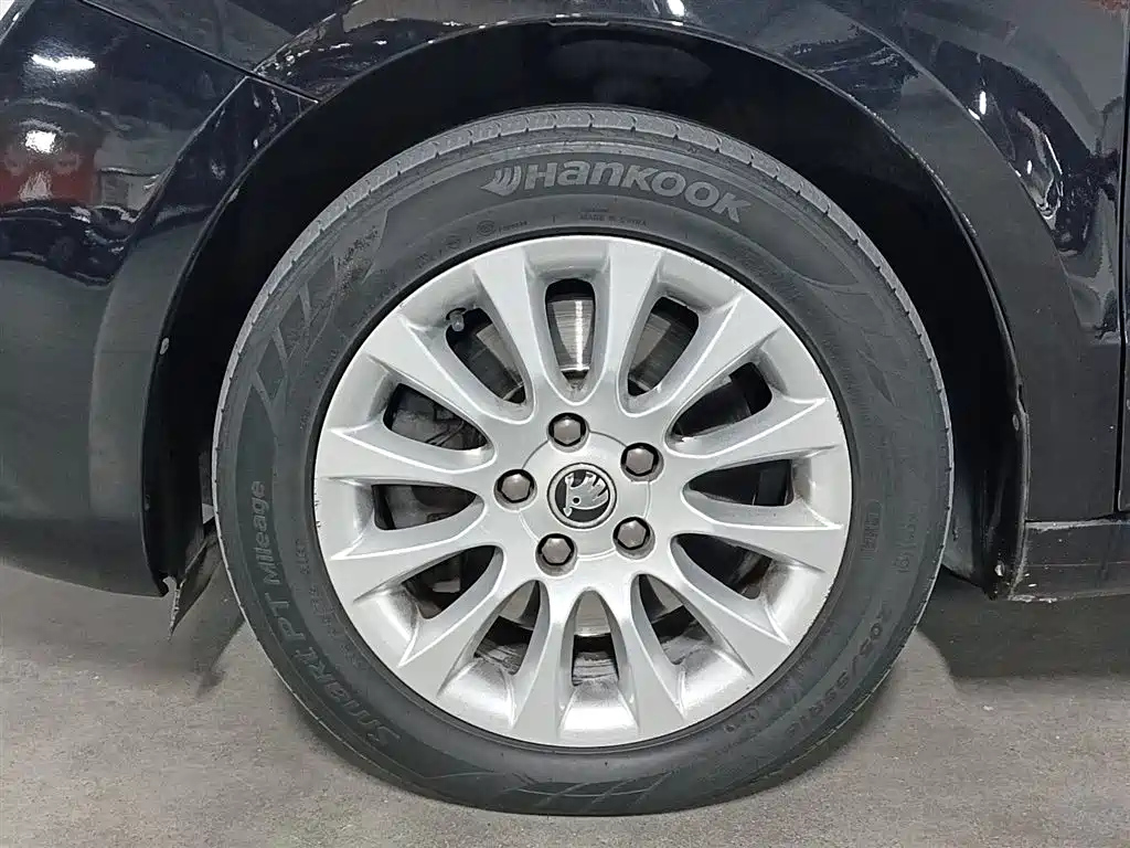 SKODA SUPERB 2015
