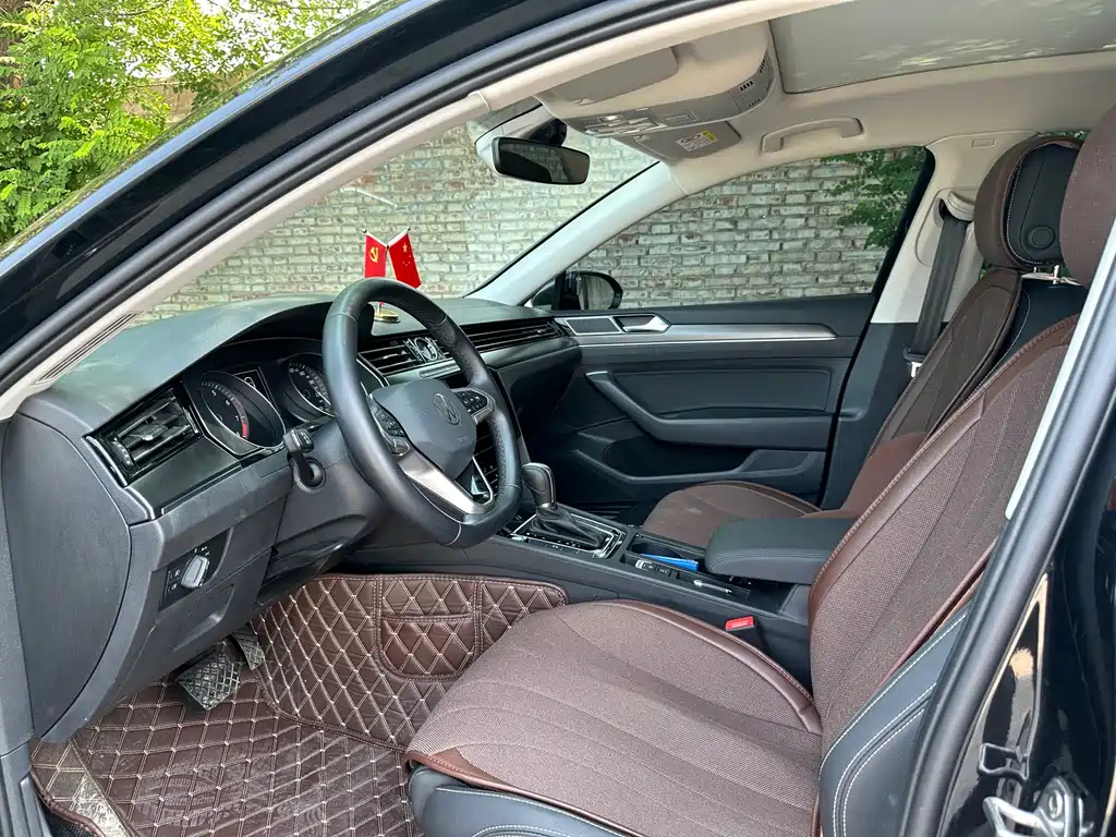 VOLKSWAGEN MAGOTAN 2022
