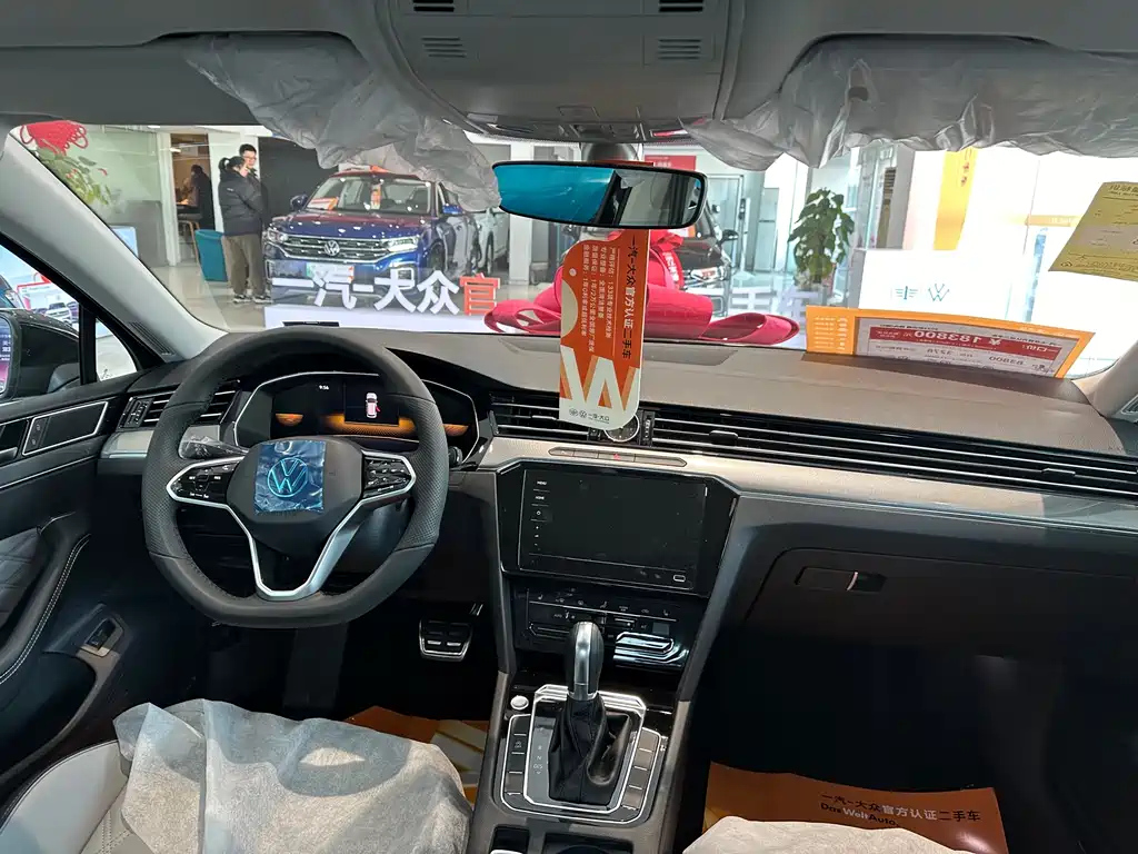 VOLKSWAGEN MAGOTAN 2023