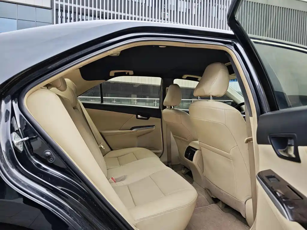 TOYOTA CAMRY 2016