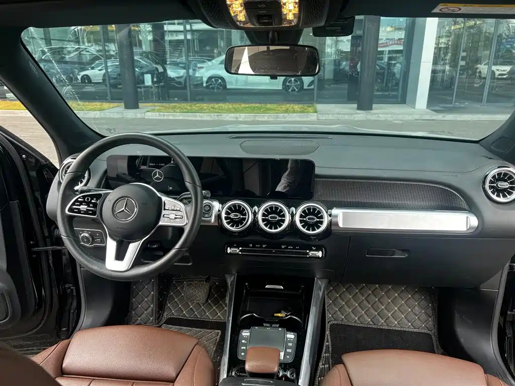 MERCEDES BENZ GLB 2021