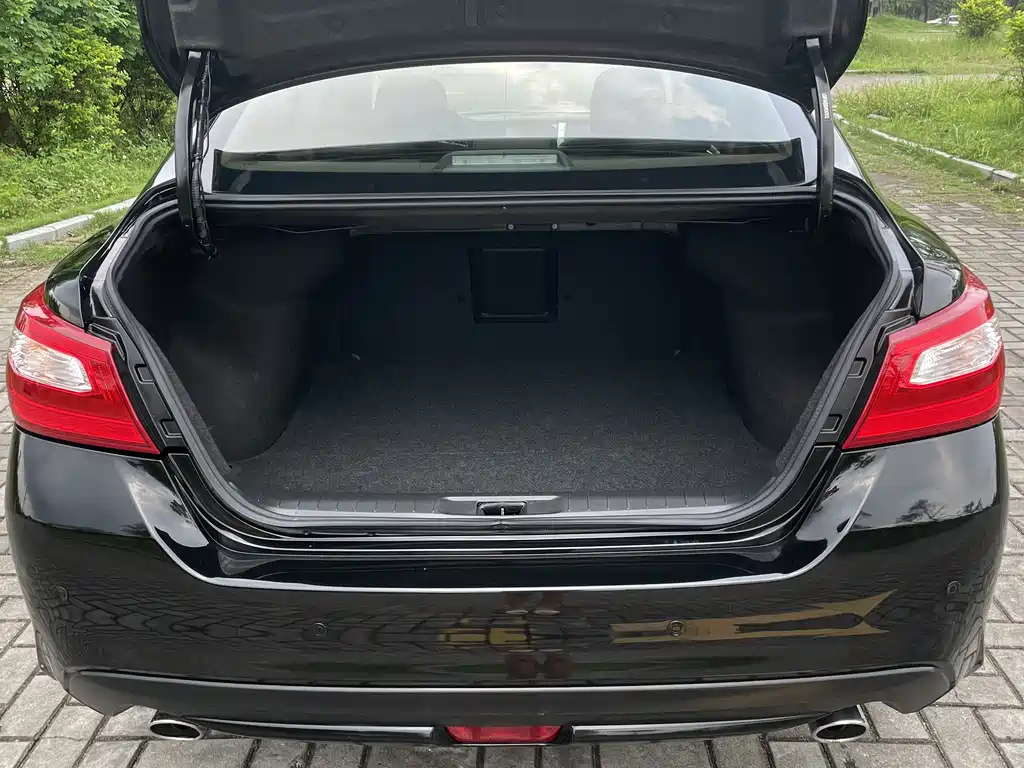 NISSAN TEANA 2018