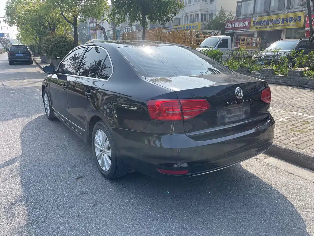 VOLKSWAGEN SAGITAR 2016