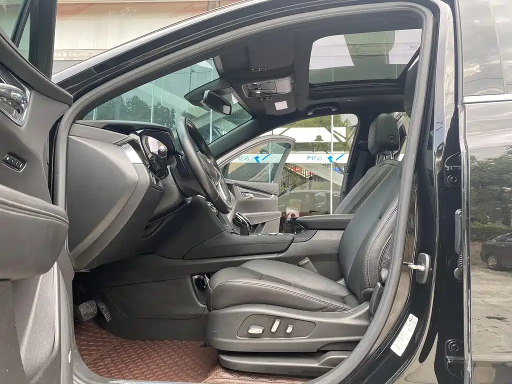 CADILLAC XT5 2022