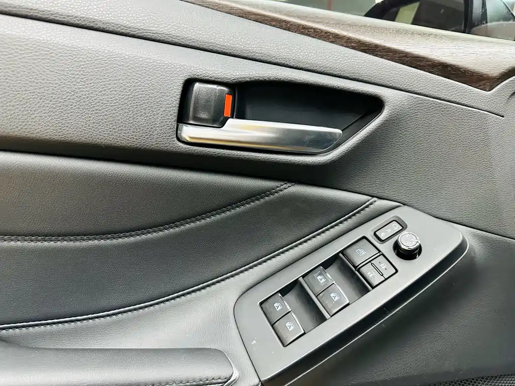 TOYOTA AVALON 2021
