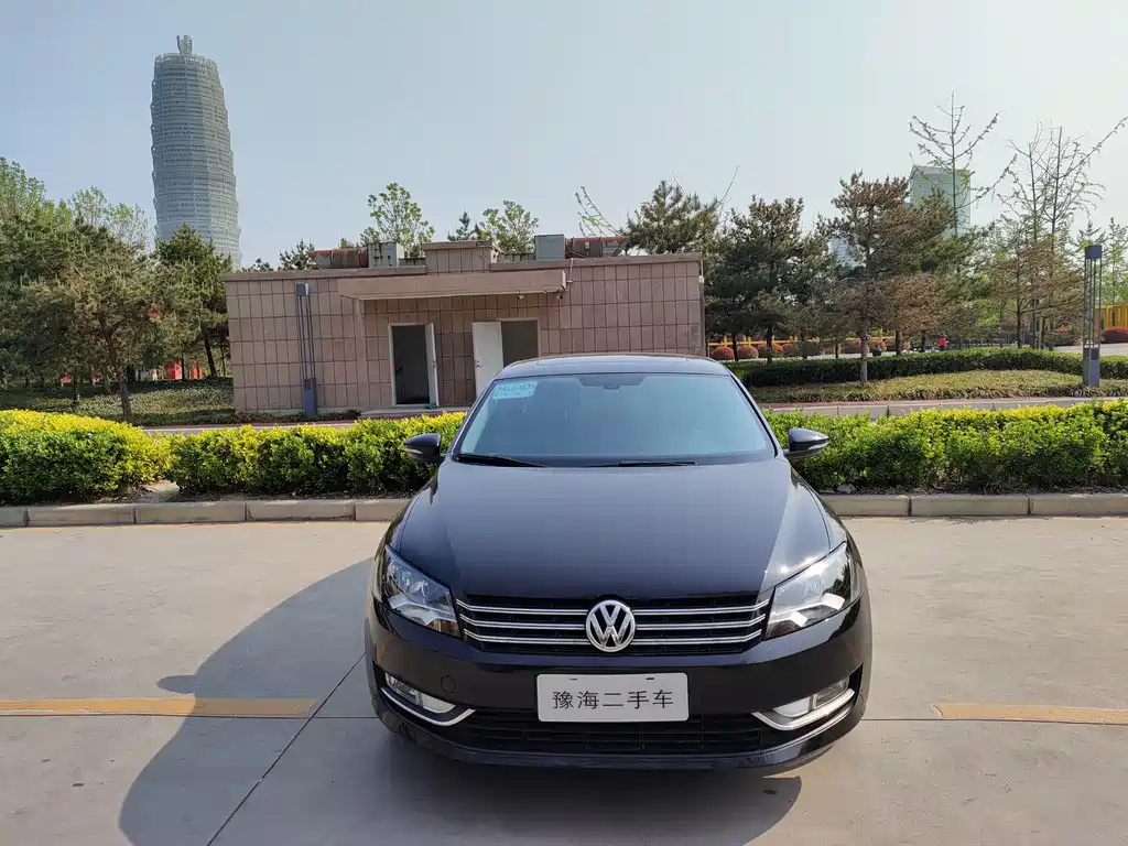 VOLKSWAGEN PASSAT 2015
