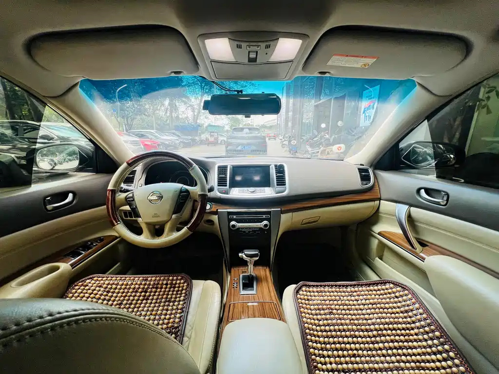 NISSAN TEANA 2011