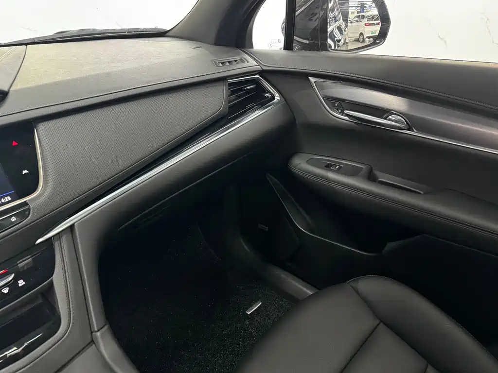 CADILLAC XT6 2021