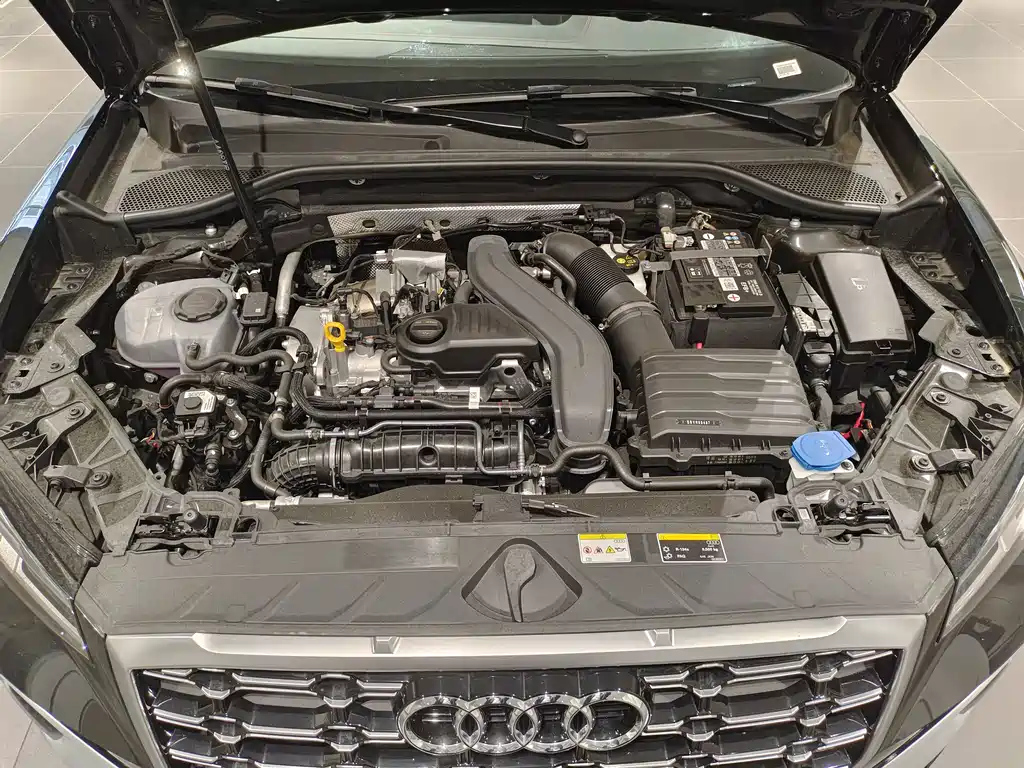 AUDI Q2L 2024