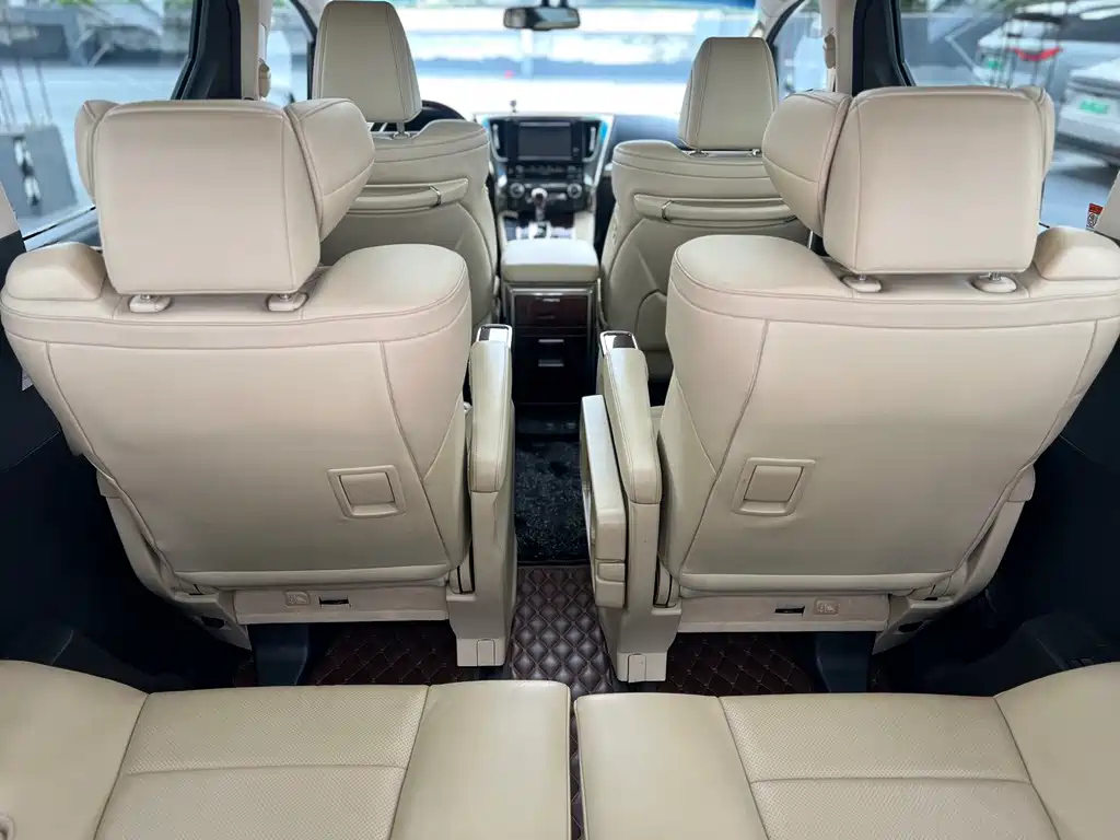 TOYOTA ALPHARD 2017