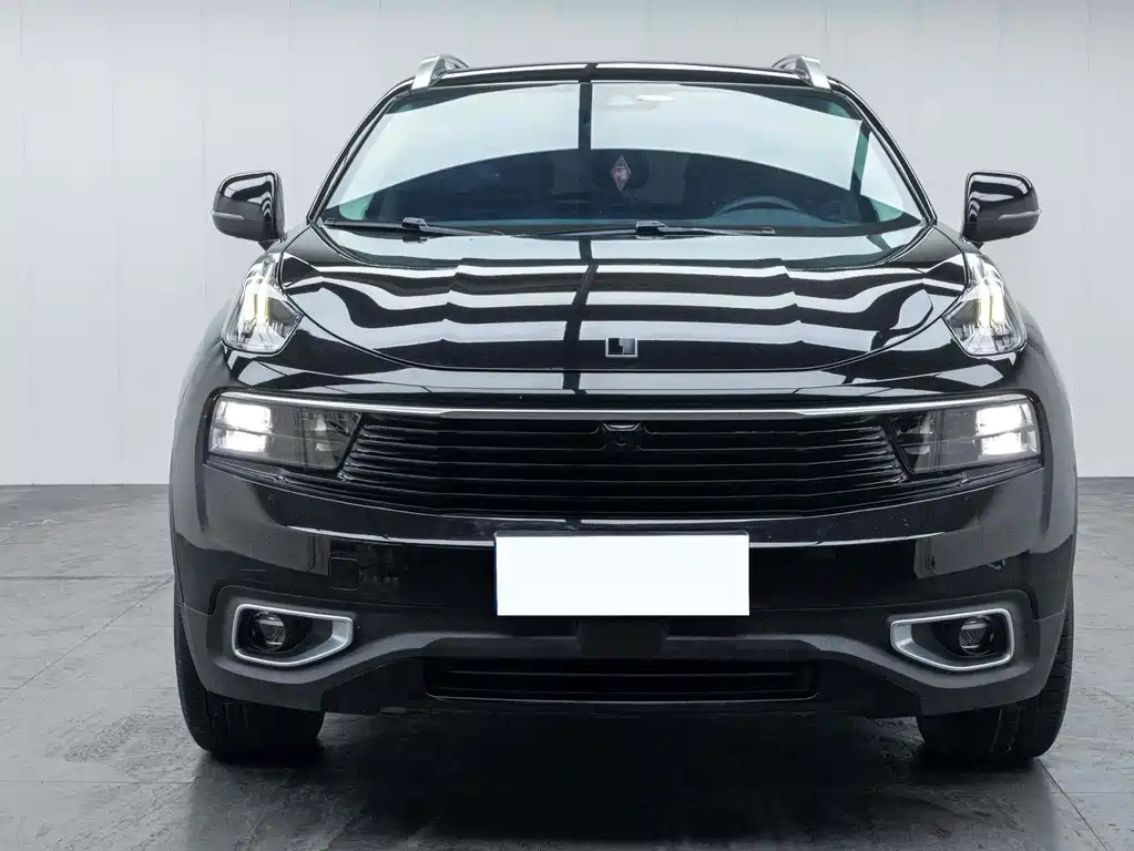 LYNK&CO 01 2019