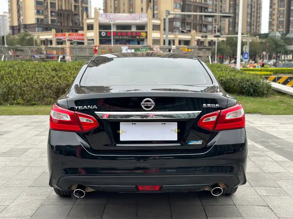 NISSAN TEANA 2017