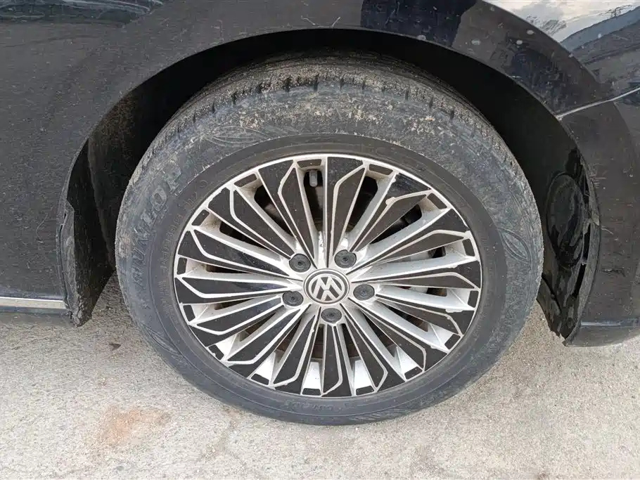 VOLKSWAGEN LAVIDA 2019