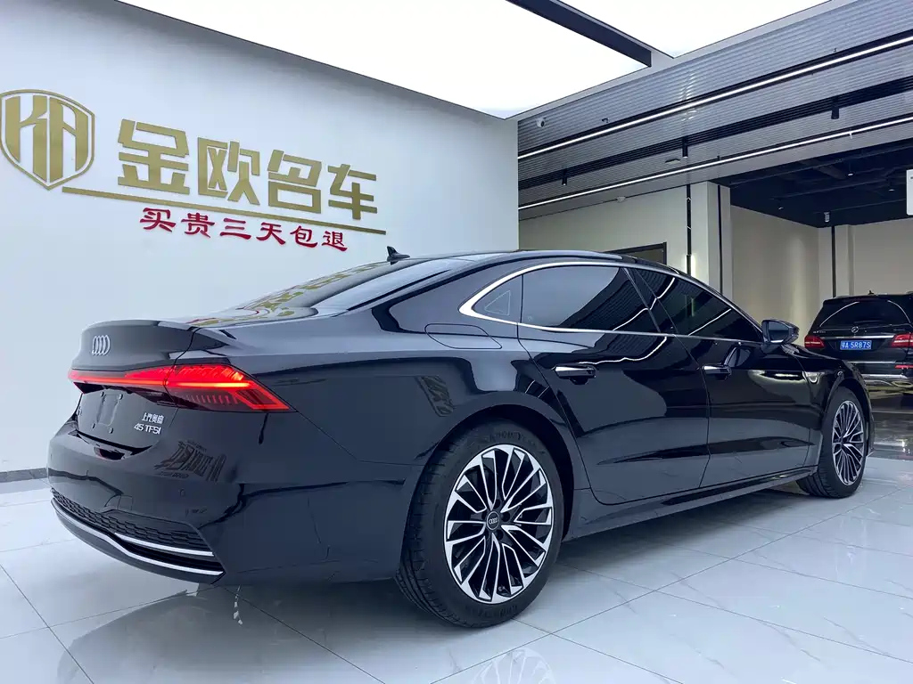 AUDI A7L 2024