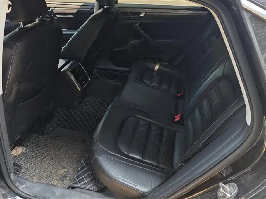 VOLKSWAGEN PASSAT 2016