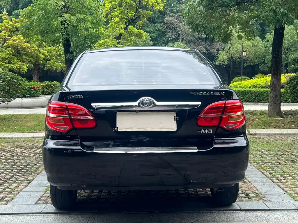 TOYOTA COROLLA 2013