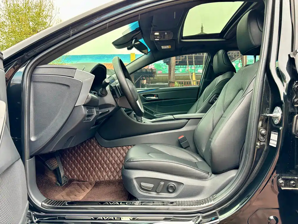 TOYOTA AVALON 2023