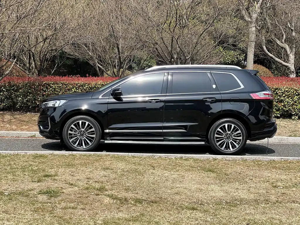 FORD EDGE 2021