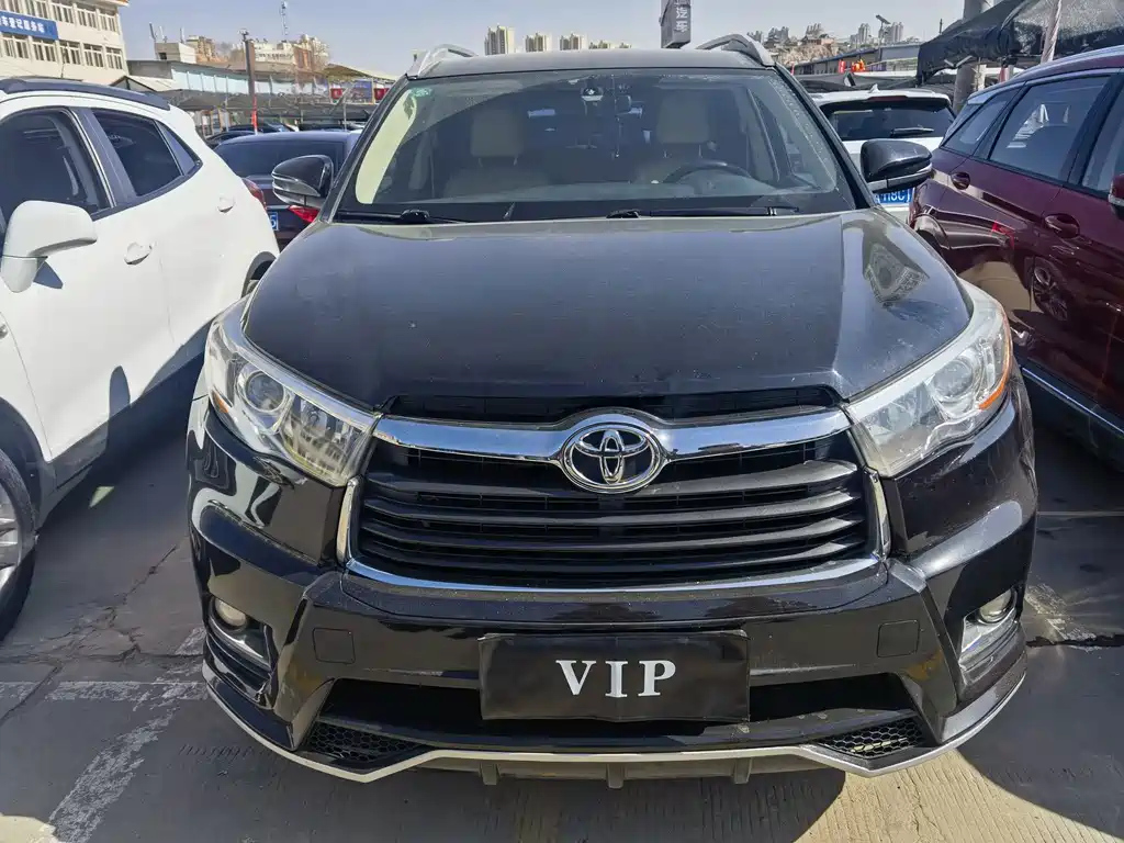 TOYOTA HIGHLANDER 2015
