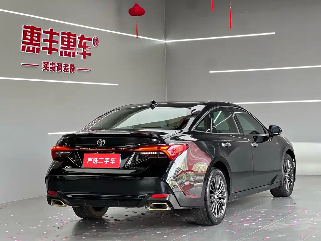 TOYOTA AVALON 2020