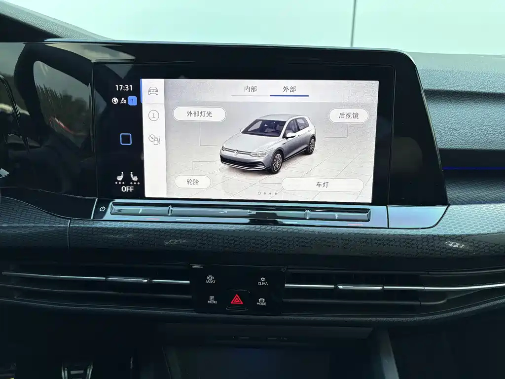 VOLKSWAGEN GOLF GTI 2023