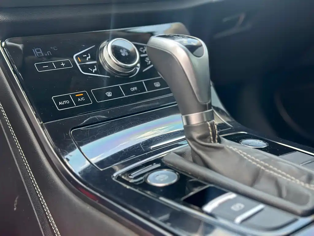 HONGQI H5 2020
