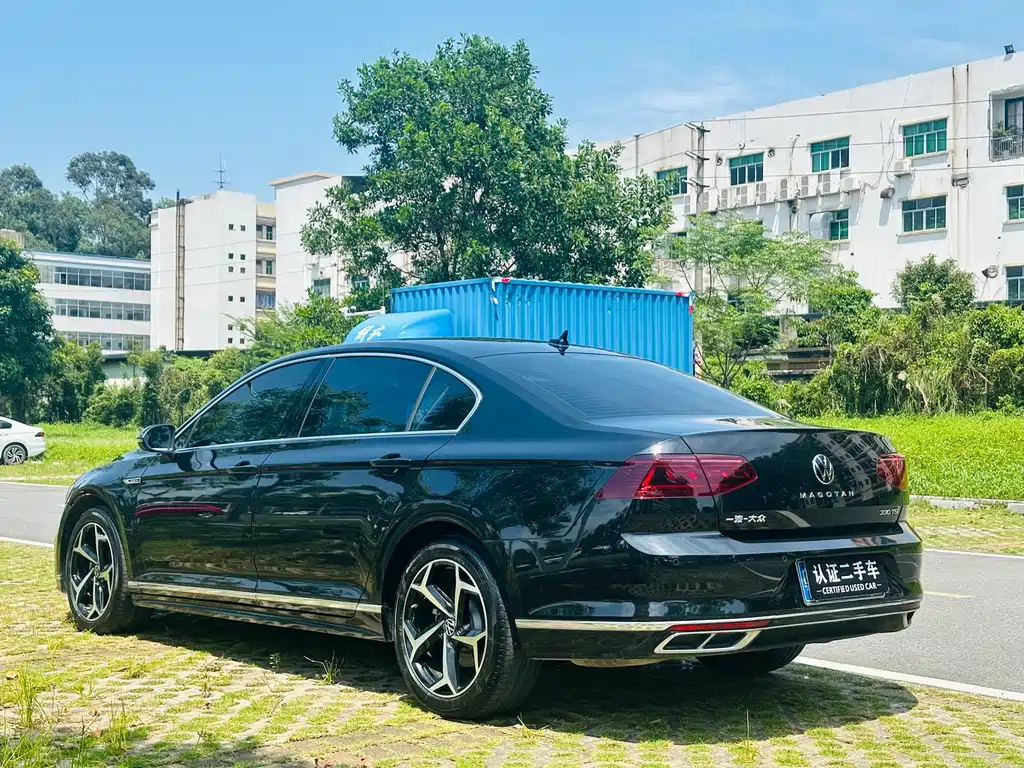 VOLKSWAGEN MAGOTAN 2023
