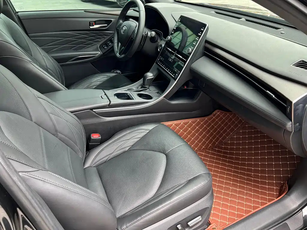 TOYOTA AVALON 2020