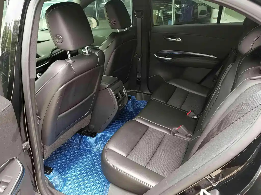 CADILLAC XT4 2021