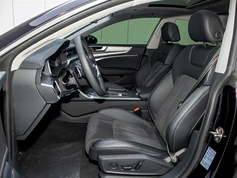 AUDI A7L 2023
