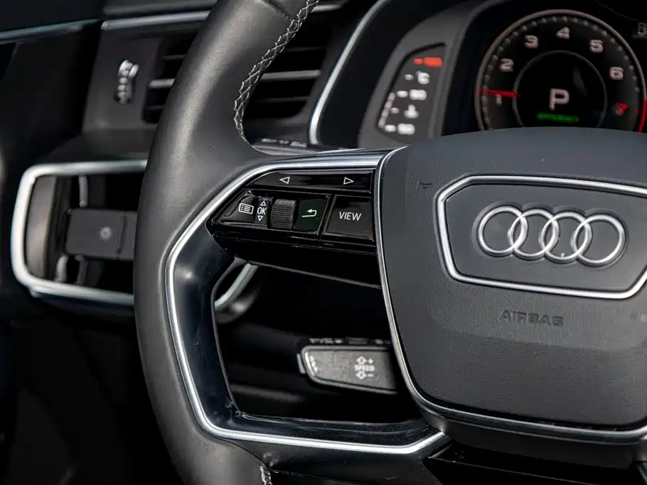 AUDI A7L 2023