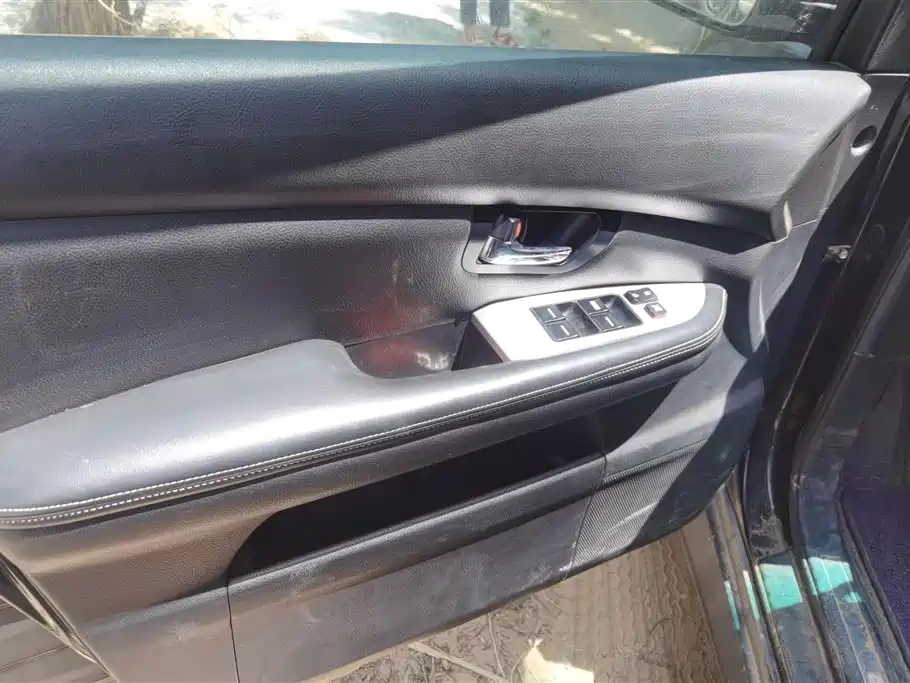 BYD S6 2014