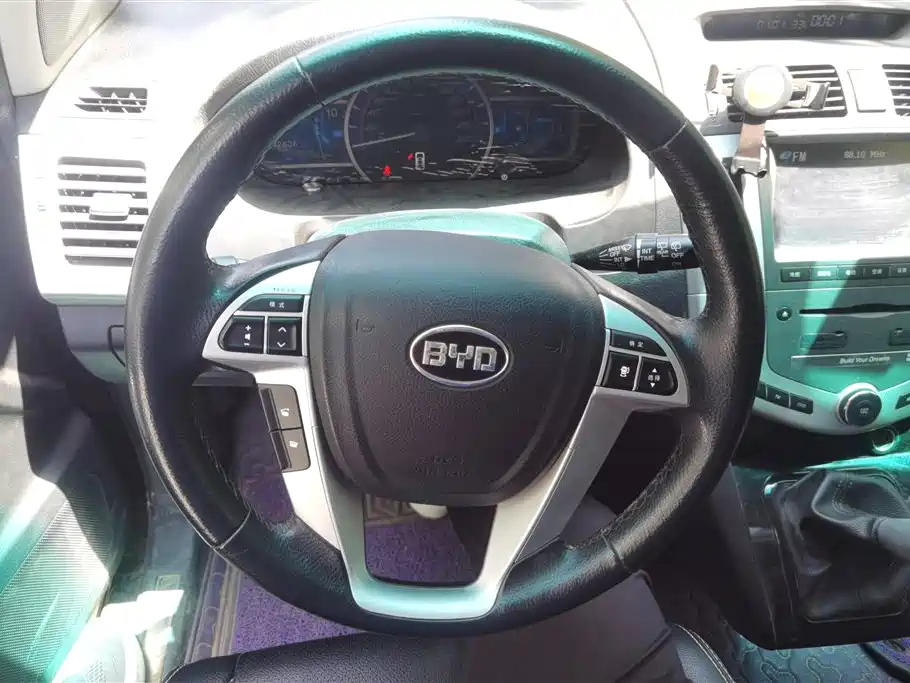 BYD S6 2014