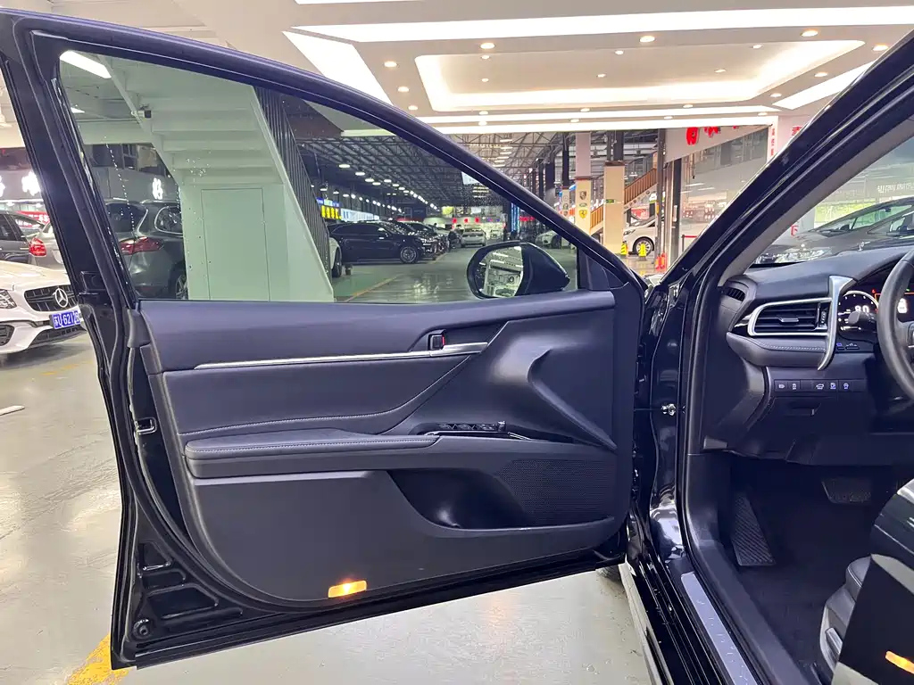 TOYOTA CAMRY 2022