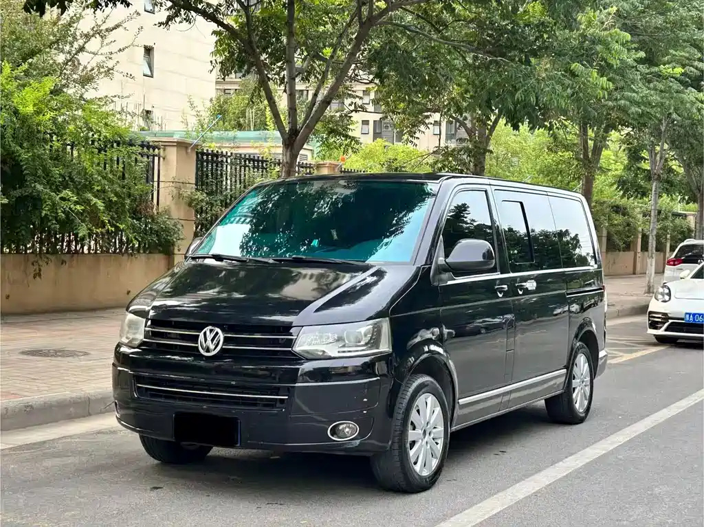 VOLKSWAGEN MULTIVAN 2012