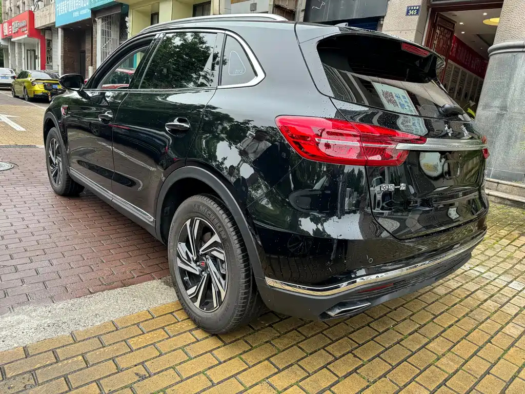 HONGQI HS5 2022