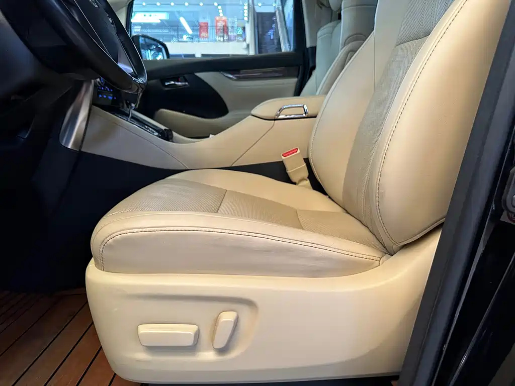 TOYOTA ALPHARD 2019