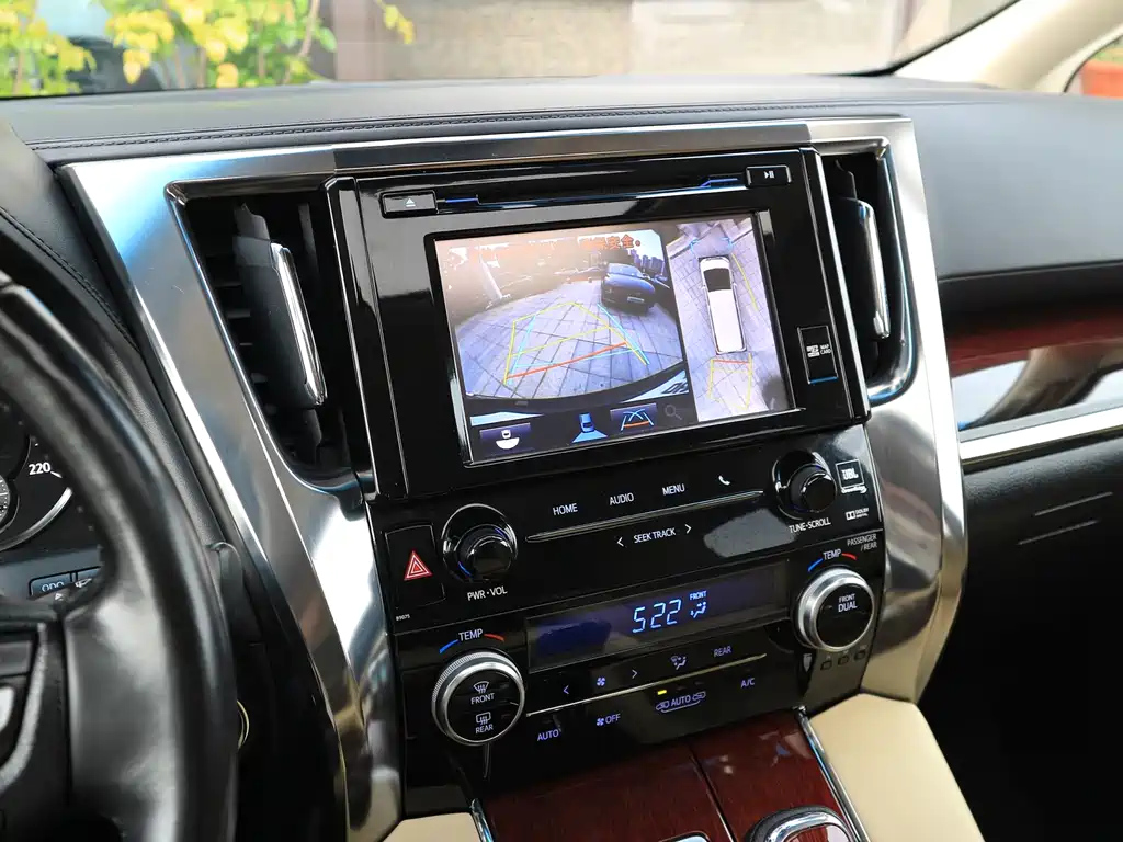 TOYOTA ALPHARD 2018
