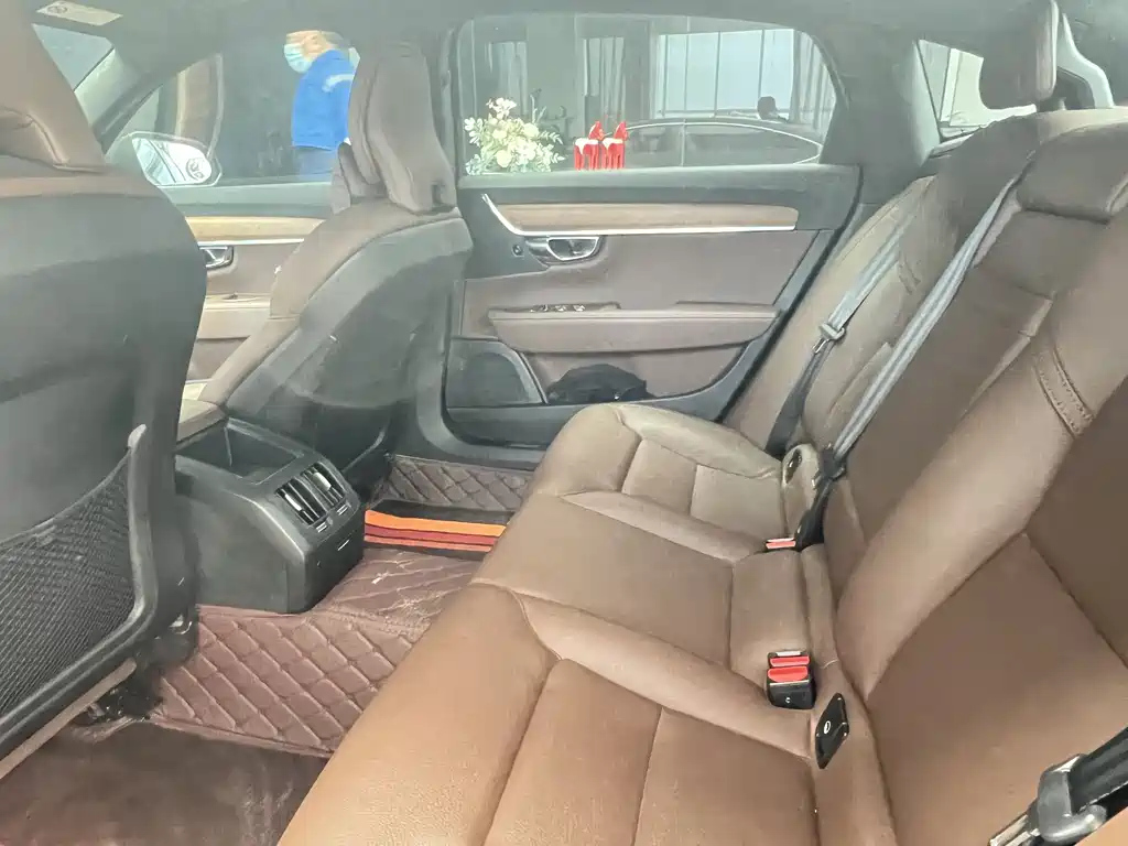 VOLVO S90 2020