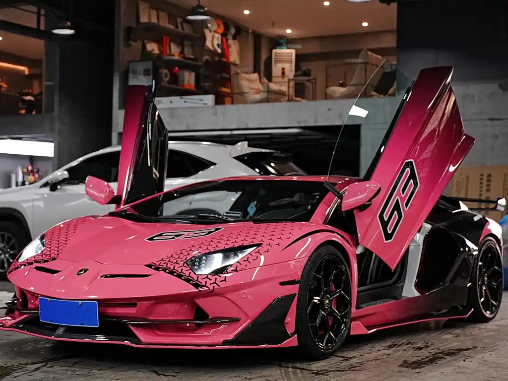 LAMBORGHINI AVENTADOR 2011