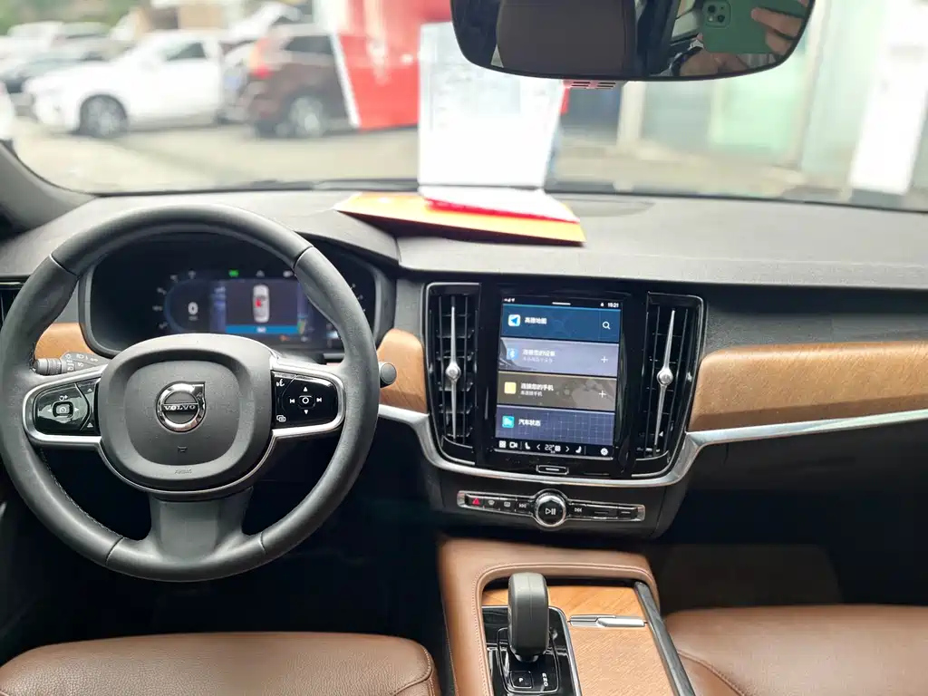 VOLVO S90 2022