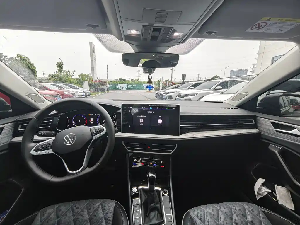 VOLKSWAGEN SAGITAR 2024