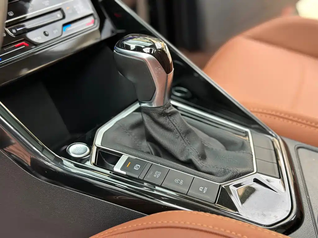 VOLKSWAGEN TAYRON 2020